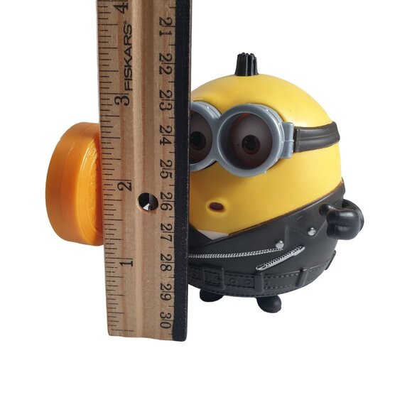 Minion Otto Stone Tossing Figure Ruse of Gru Mattel Illumination Movie Toy - Picture 2 of 9